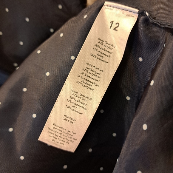 Cute faux fur vest, OshKosh, size 12 - Picture 9 of 11